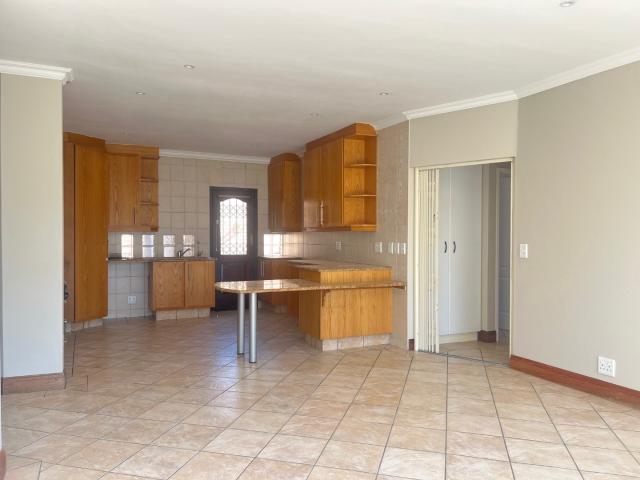 3 Bedroom Townhouse To Rent in New Redruth