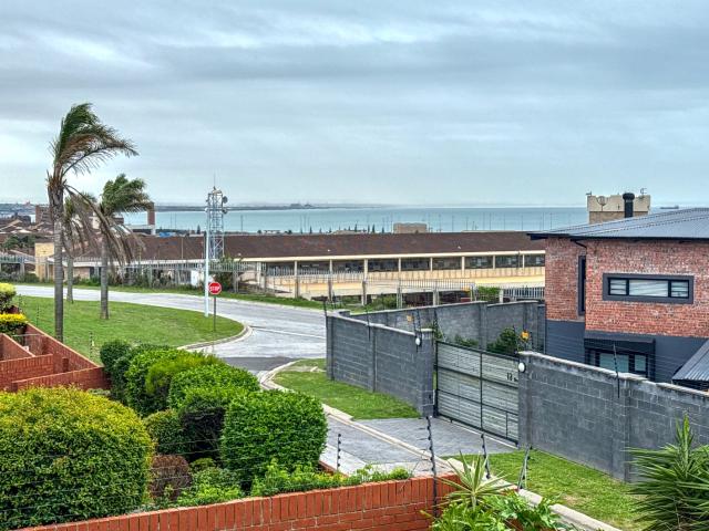 3 Bedroom Townhouse To Rent in South End