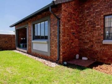 3 Bedroom Townhouse to Rent in Sagewood