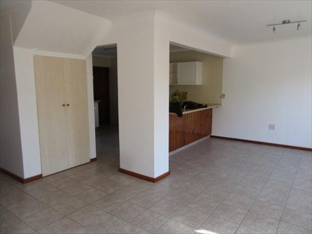 3 Bedroom Townhouse To Rent in Scottburgh Central