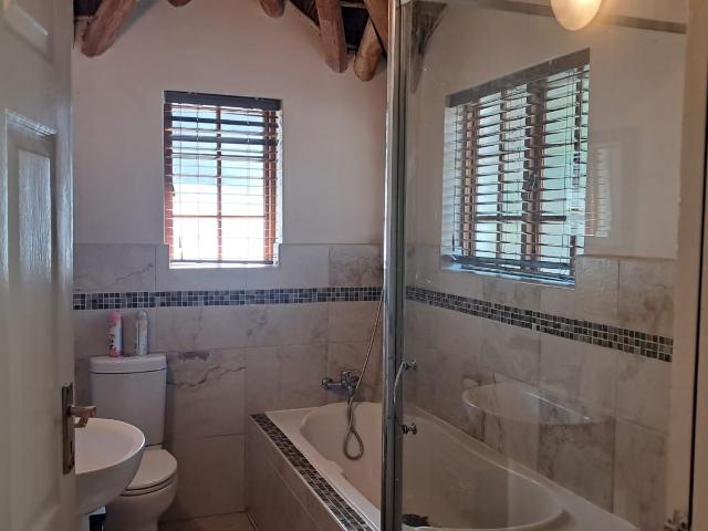 3 Bedroom Townhouse To Rent in Shelley Point