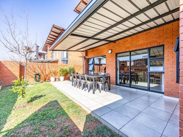 3 Bedroom Townhouse To Rent in Six Fountains Residential Estate