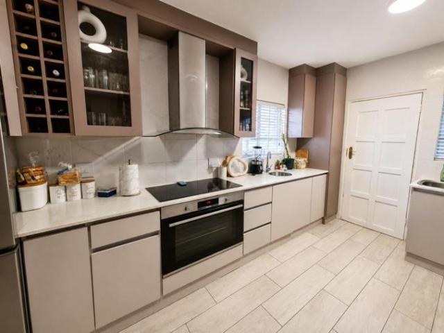 3 Bedroom Townhouse to Rent in Sterrewag