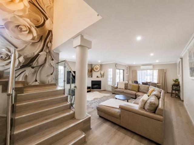 3 Bedroom Townhouse to Rent in Sterrewag