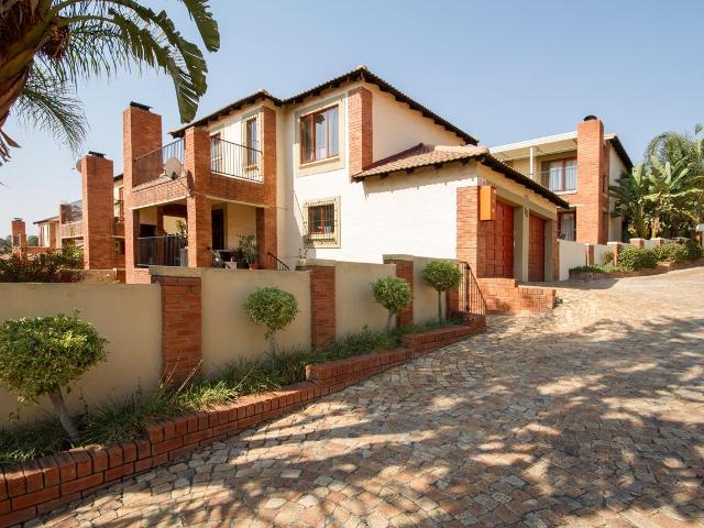 3 Bedroom Townhouse to rent in Sundowner