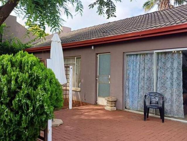 3 Bedroom Townhouse to Rent in Pellissier