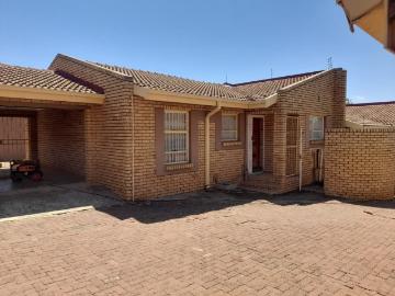 Phuthaditjhaba, Maluti-a-Phofung Local Municipality, Uthukela District Municipality, KwaZulu-Natal