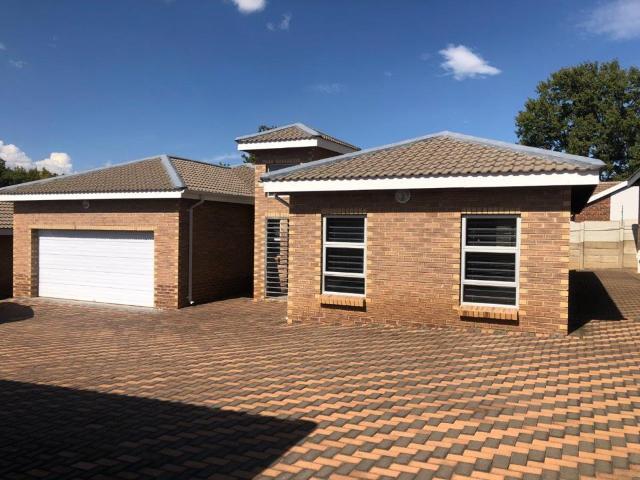 3 Bedroom Townhouse to Rent in Pioneer Park