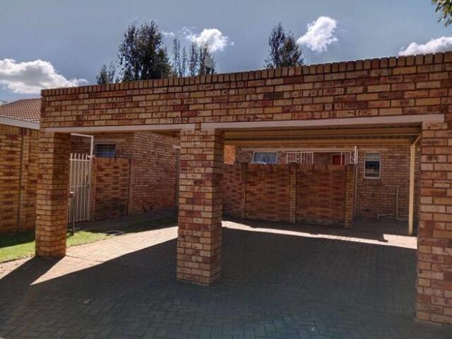 3 Bedroom Townhouse to Rent in Quaggafontein