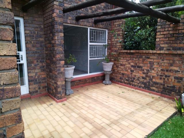 3 Bedroom Townhouse To Rent in Rant En Dal