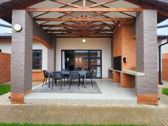 3 Bedroom Townhouse To Rent in Rietvalleirand