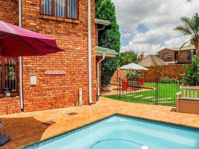 3 Bedroom Townhouse to Rent in Rynfield