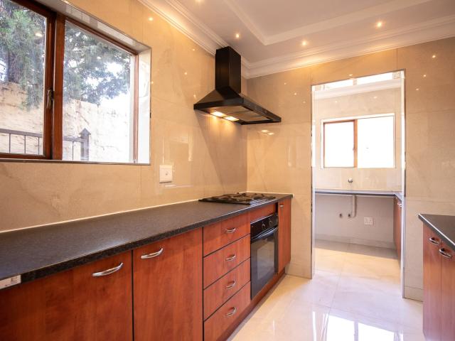 3 Bedroom Townhouse To Rent in Woodhill Golf Estate