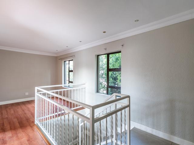 3 Bedroom Townhouse To Rent in Woodhill Golf Estate