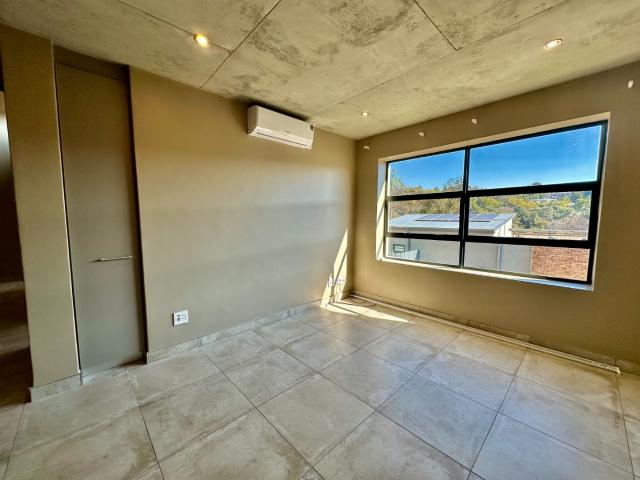 3 Bedroom Townhouse To Rent in Waterkloof Ridge