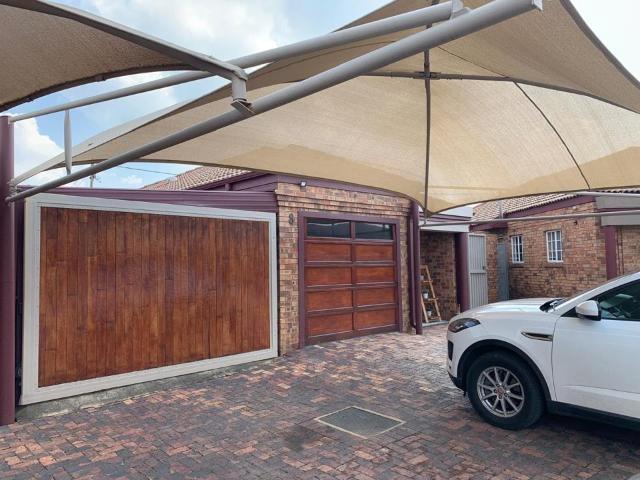 3 Bedroom Townhouse to Rent in Three Rivers