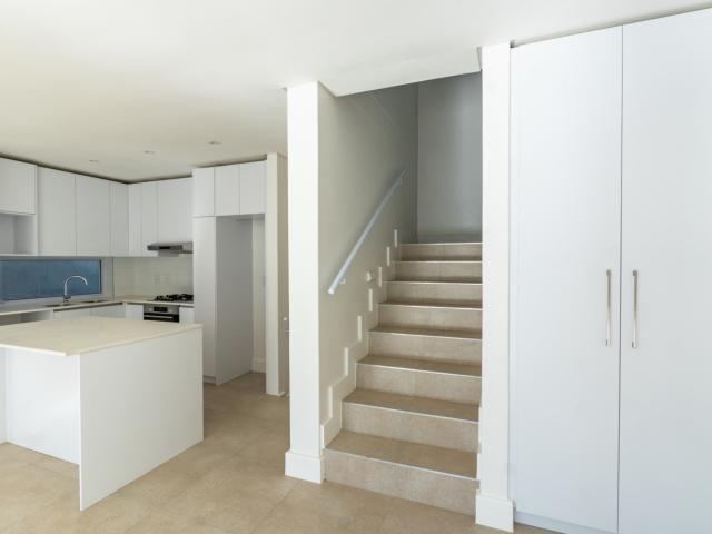 3 Bedroom Townhouse To Rent in Voliere Estate