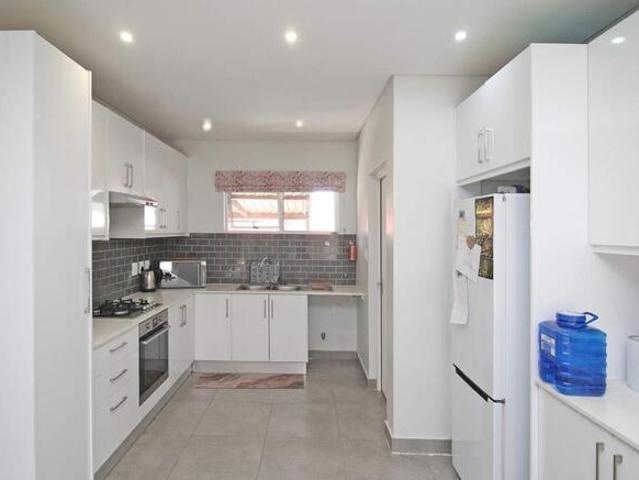 3 Bedroom Townhouse to Rent in Vorna Valley