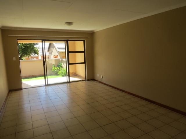 3 Bedroom Townhouse To Rent in Valley View Estate