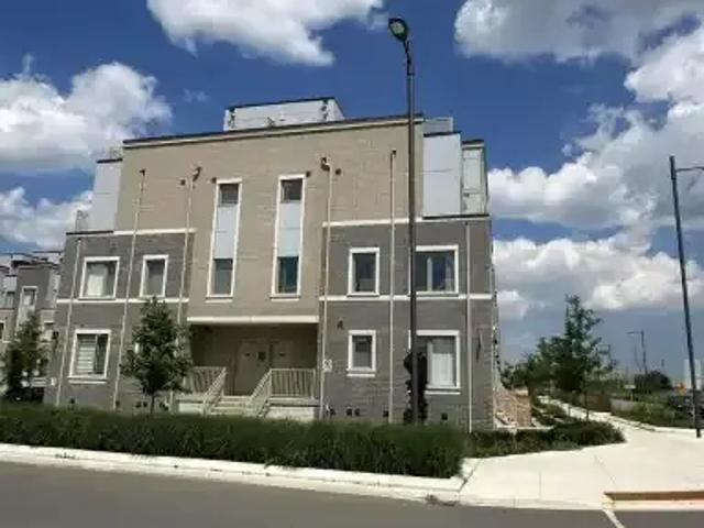 3 Bedroom Townhouse Vaughan ON 104106860