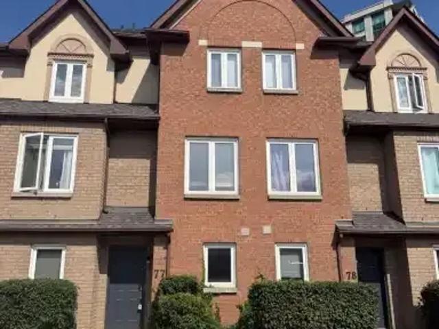 3 Bedroom Townhouse Vaughan ON LS105249128