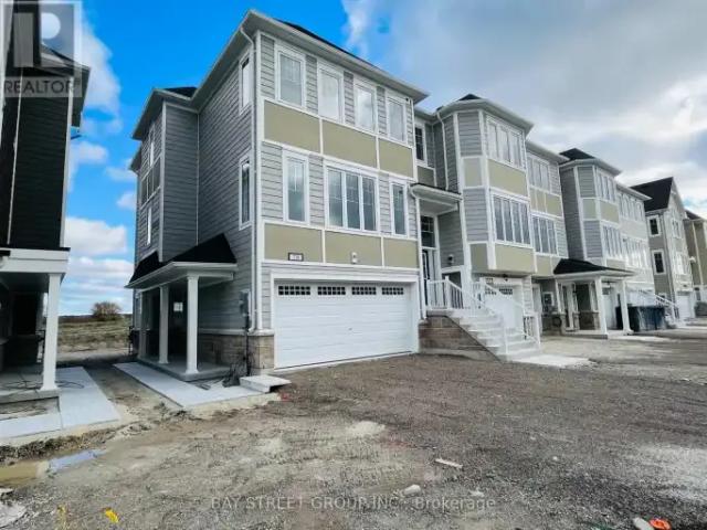 3 Bedroom Townhouse Wasaga Beach ON 103594552