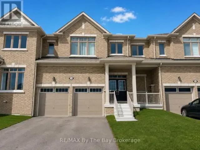 3 Bedroom Townhouse Wasaga Beach ON 104888816