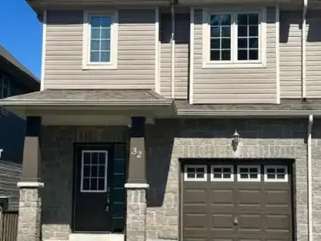 3 Bedroom Townhouse Wasaga Beach ON 104972880
