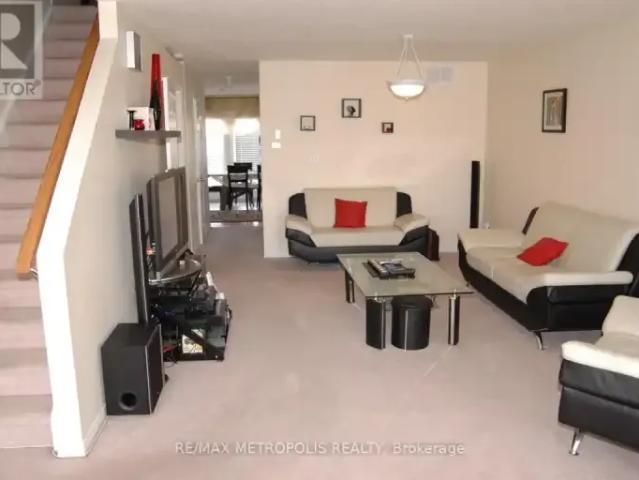 3 Bedroom Townhouse Waterloo ON 101877699