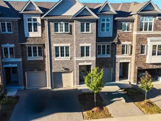 3 Bedroom Townhouse Waterloo ON 105674869