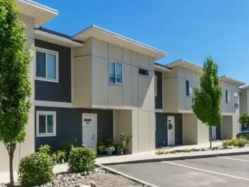 3 Bedroom Townhouse West Kelowna BC 103568428