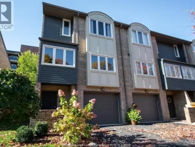 3 Bedroom Townhouse Windsor ON 105087974