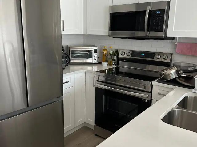 3 Bedroom Townhouse with Garage | The Orchards at Ellerslie