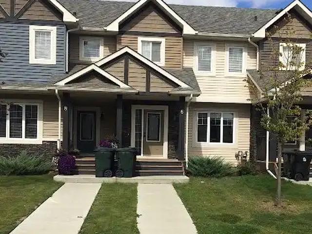 3 Bedroom Townhouse with double detached Garage