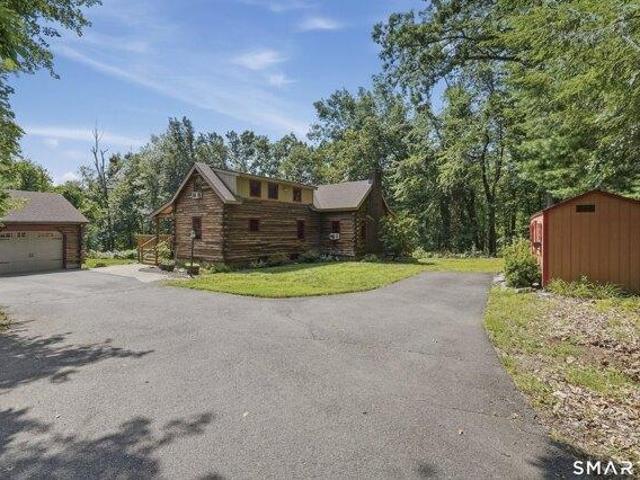 3 bedroom, Tolland CT 06084 105474365