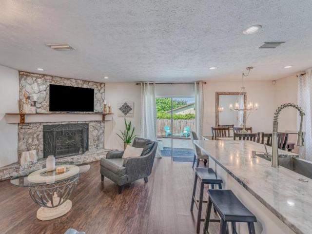 3 bedroom, Tampa FL 33617 105735092