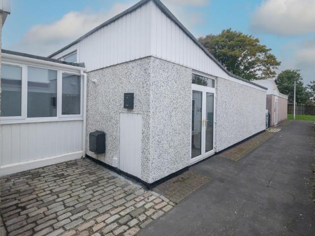 3 bedroom terraced bungalow for sale