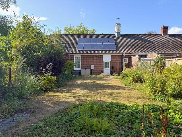 3 bedroom terraced bungalow for sale