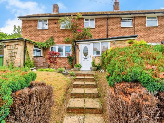 3 bedroom terraced bungalow for sale