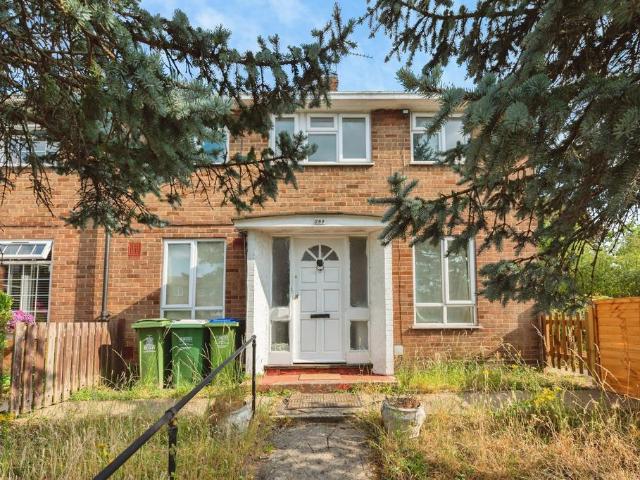 3 bedroom terraced bungalow for sale