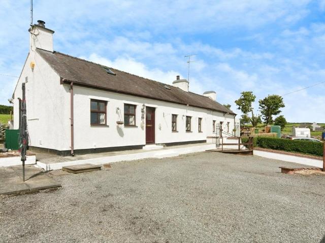 3 bedroom terraced bungalow for sale