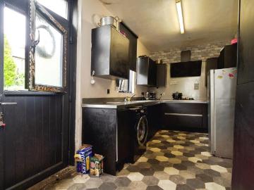3 bedroom terraced bungalow for sale