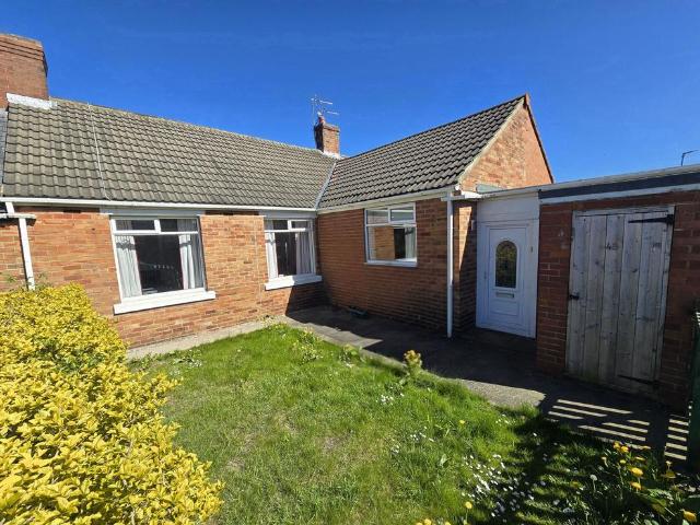 3 bedroom terraced bungalow for sale