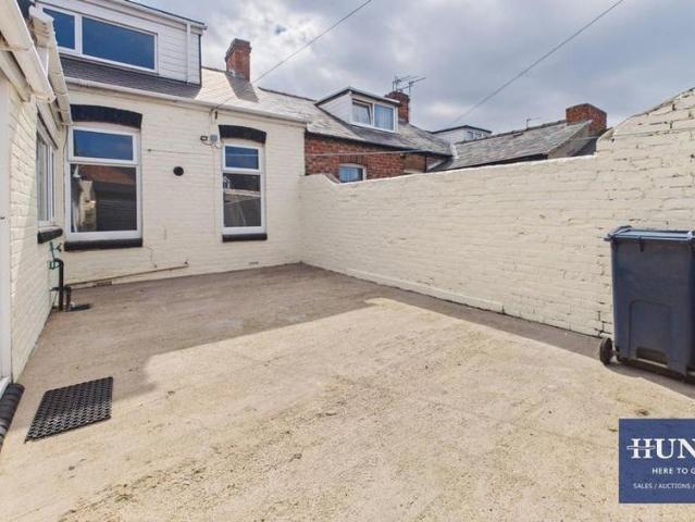 3 bedroom terraced bungalow to rent
