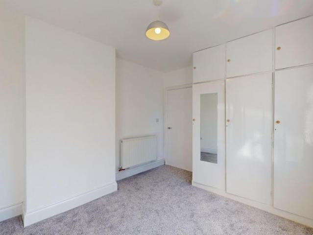 3 bedroom terraced bungalow to rent