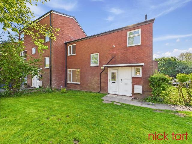 3 bedroom terraced bungalow to rent