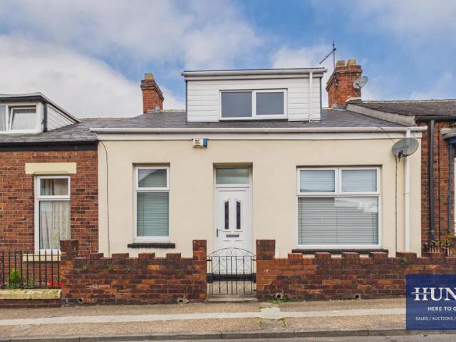 3 bedroom terraced bungalow to rent