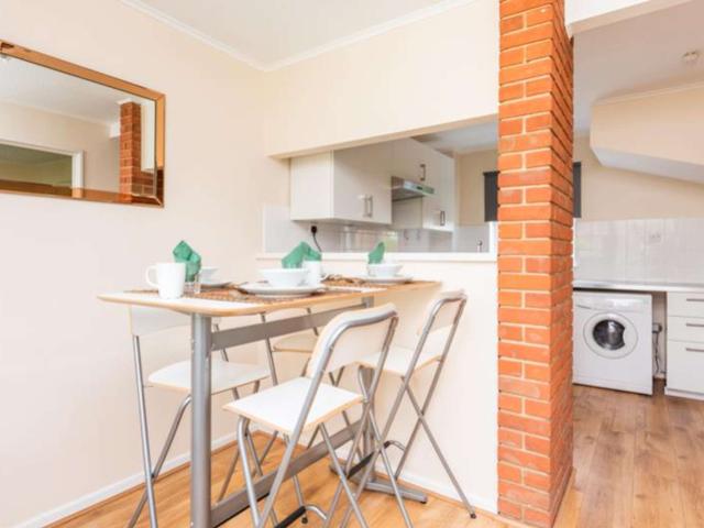 3 bedroom Terraced for rent in Laurel Farm Close, Old Headington, OX3