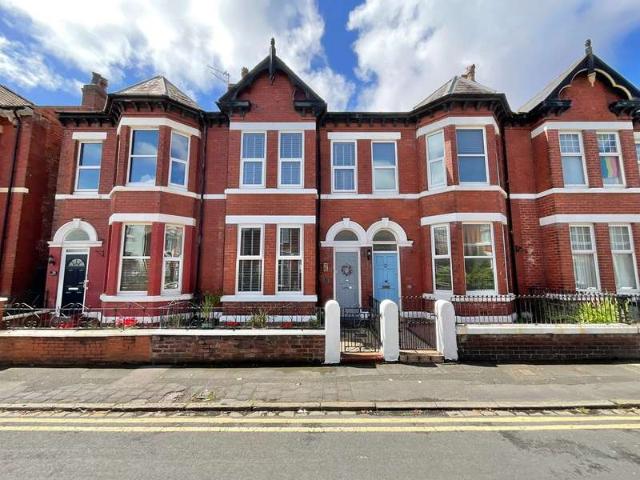 3 Bedroom Terraced House