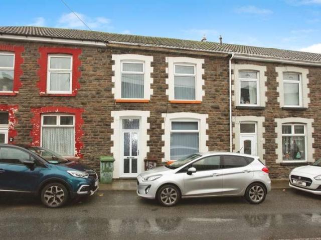 4 Bedroom Terraced House
